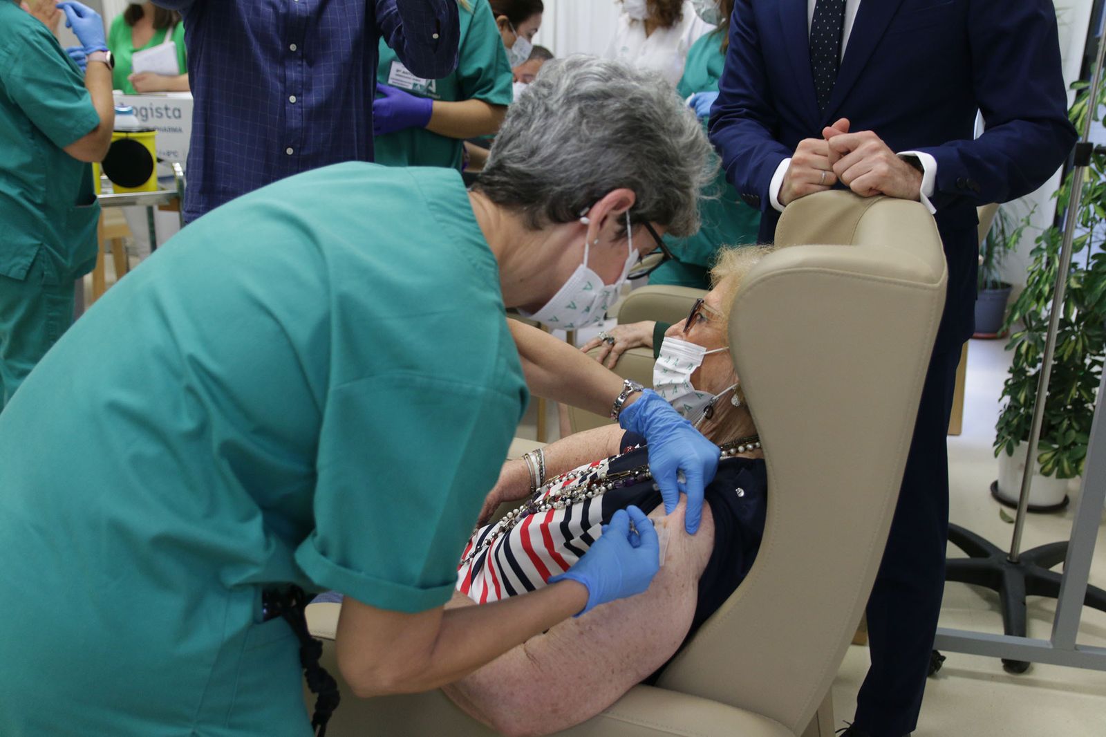 Campaña de vacunación contra gripe y covid en la residencia de mayores de El Zapillo