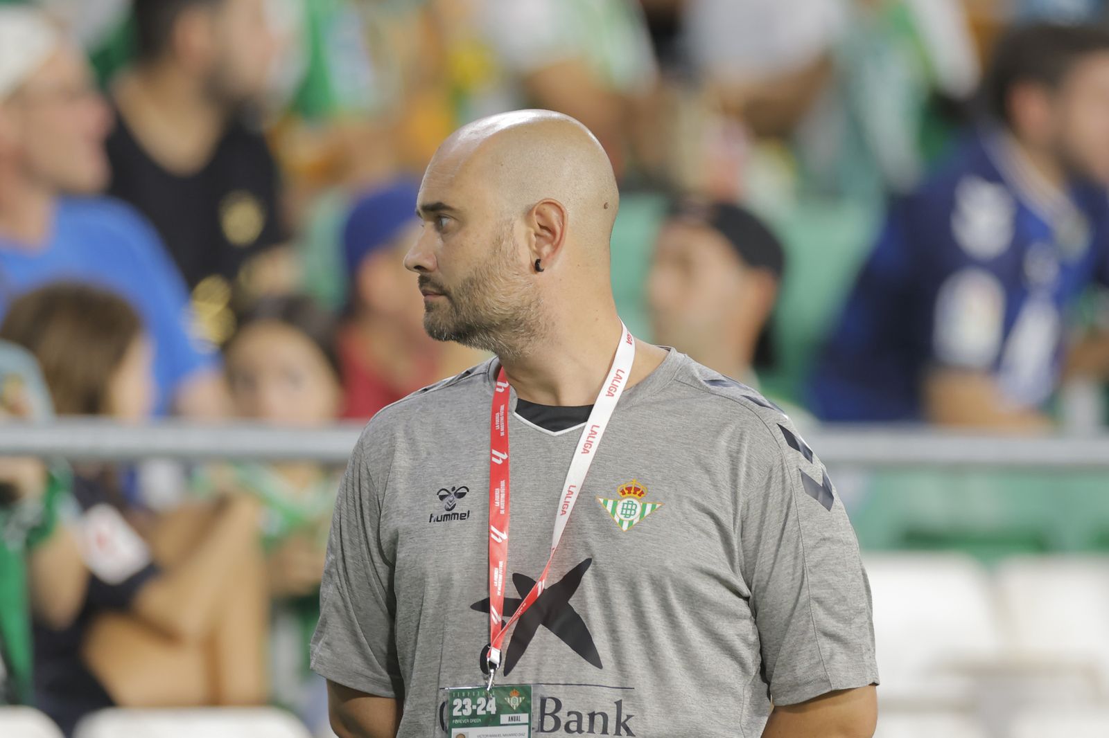 Búscate en las fotos del Betis-Valencia