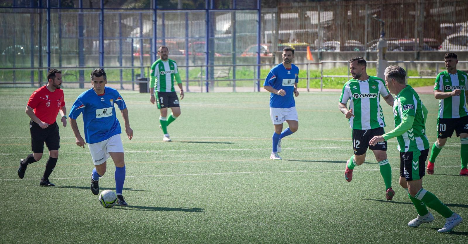 Imágenes del partido de Veteranos del Xerez CD y el Betis