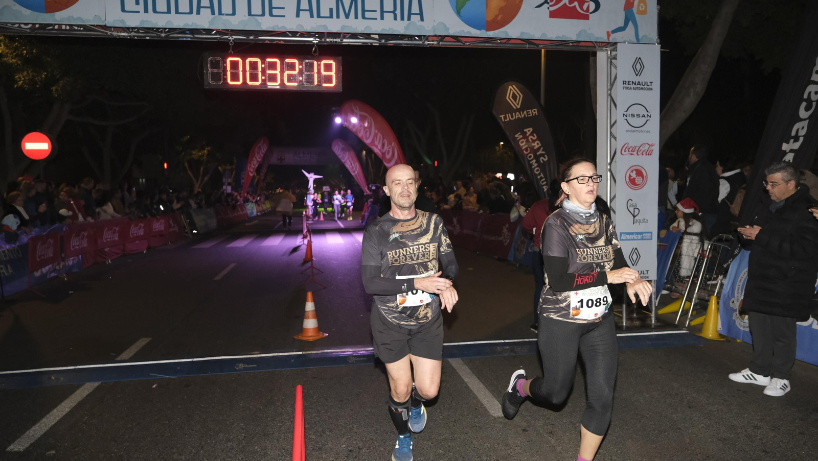 Imágenes de la XIV edición de la San Silvestre de Almería