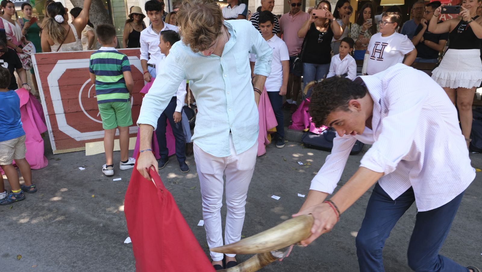 Imágenes de la exhibición de toreo de salón por la Escuela Taurina de Almería, en la Feria de Almería 2022