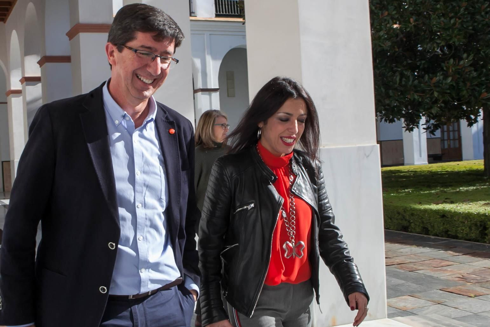 Juan Marín y Marta Bosquet, en el  Parlamento.