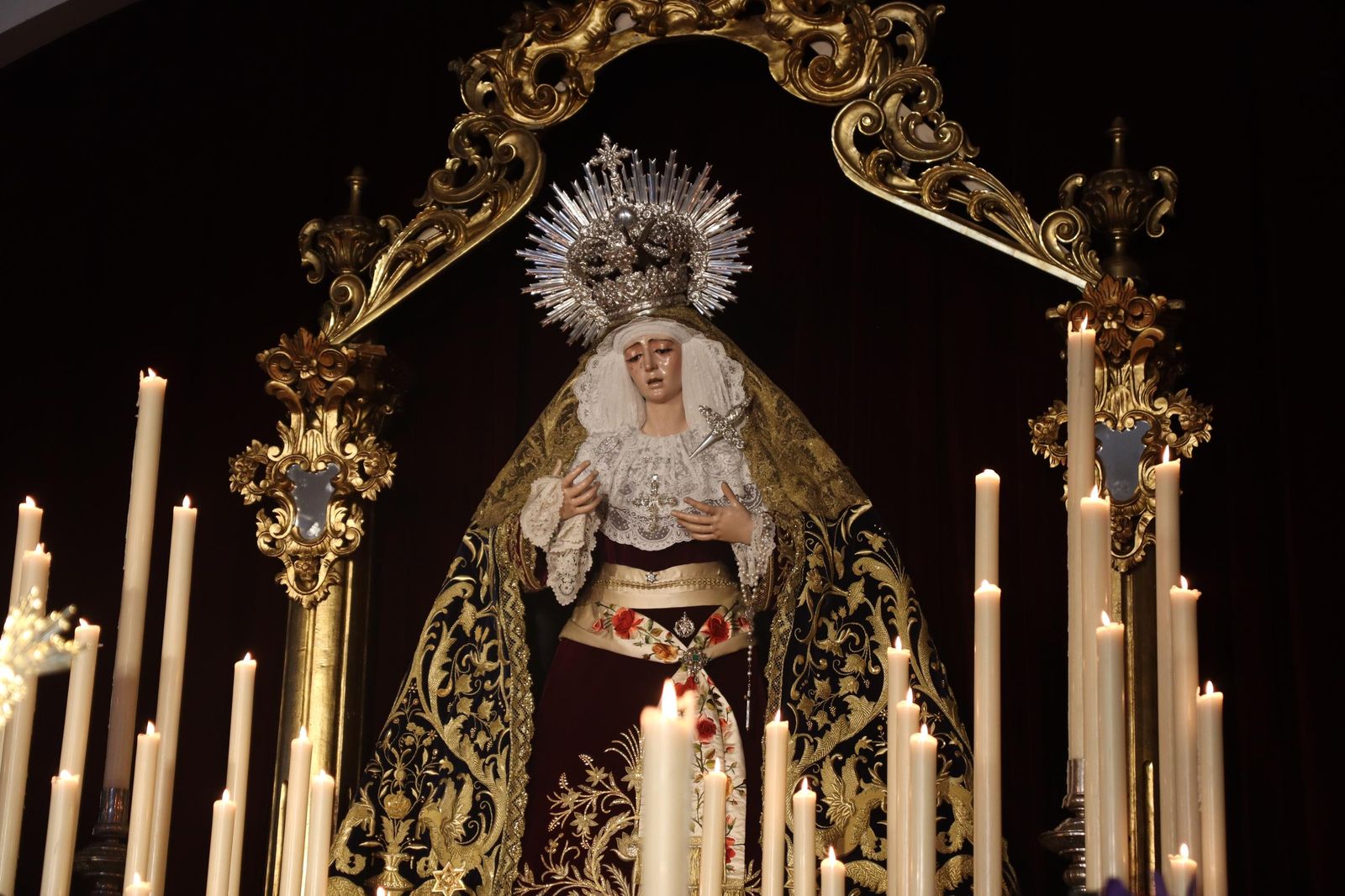 Besapiés a Nuestro Padre Jesús de las Penas (La Estrella)