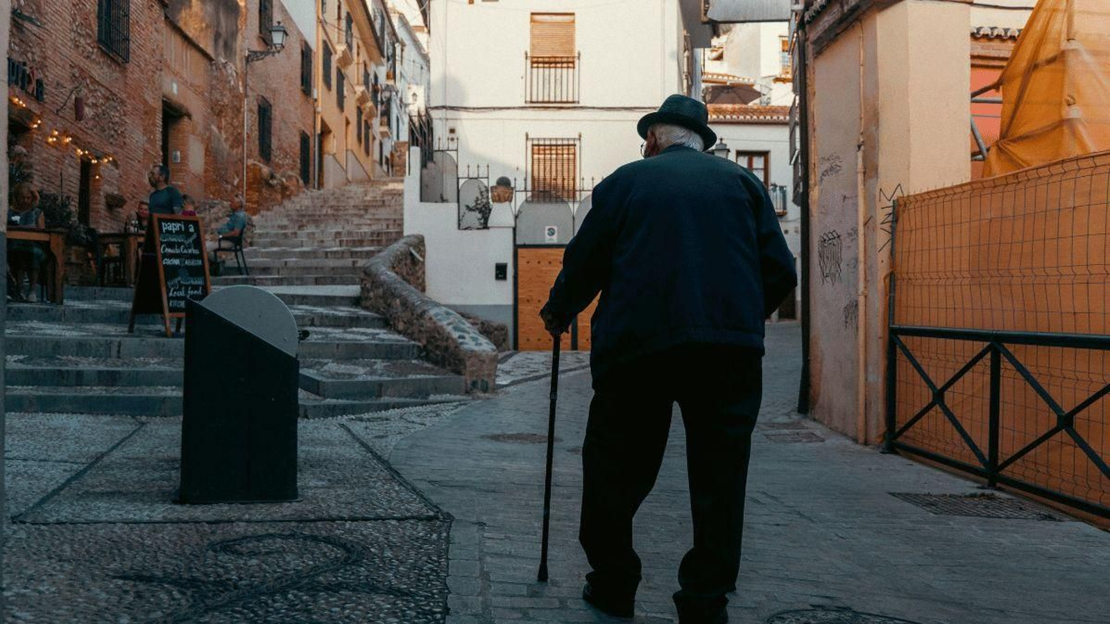 Accesibilidad en barrios tradicionales de Granada: alternativas a la reforma integral