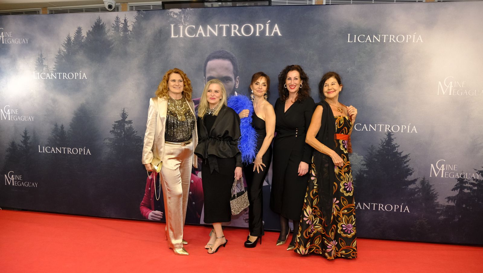 Imágenes del estreno en Almería de la película Licantropía