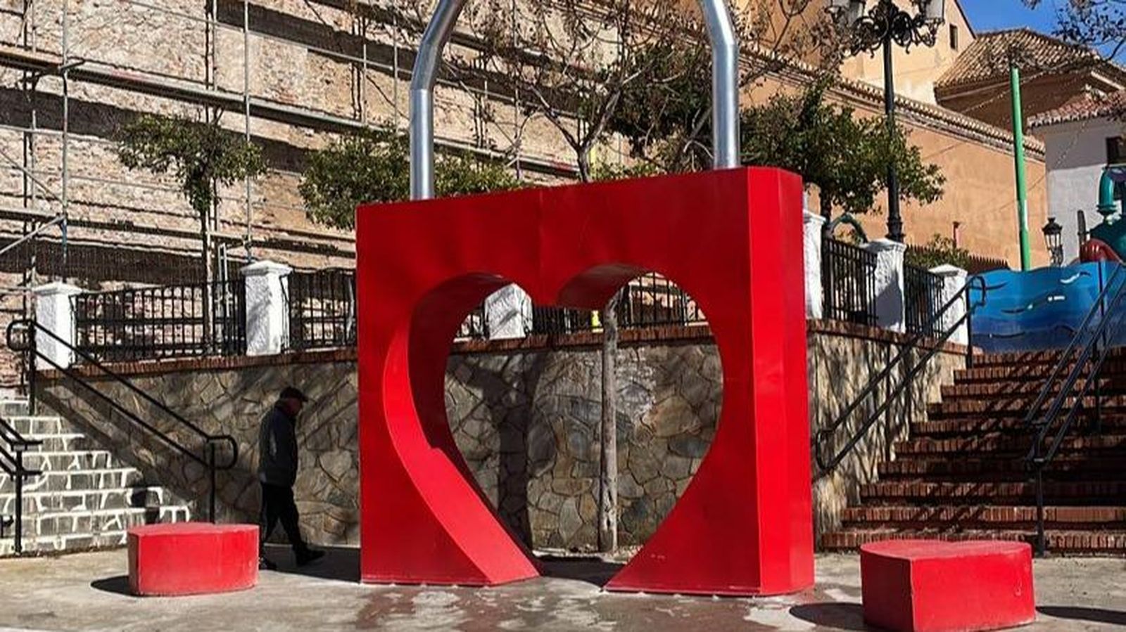 Un candado gigante para celebrar el amor seguro