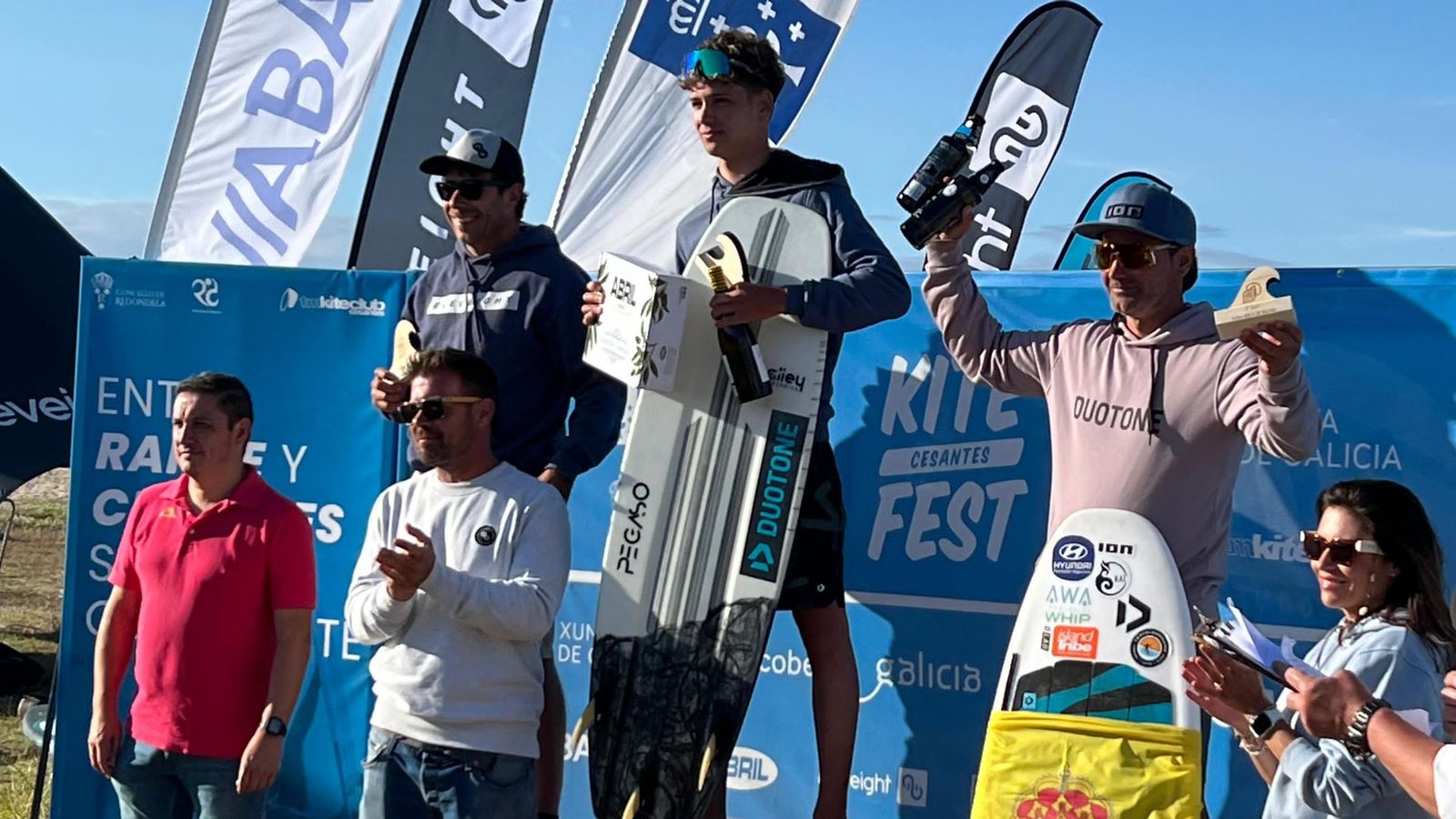 Los clasificados del Kite Surf de Cesantes, en el podium