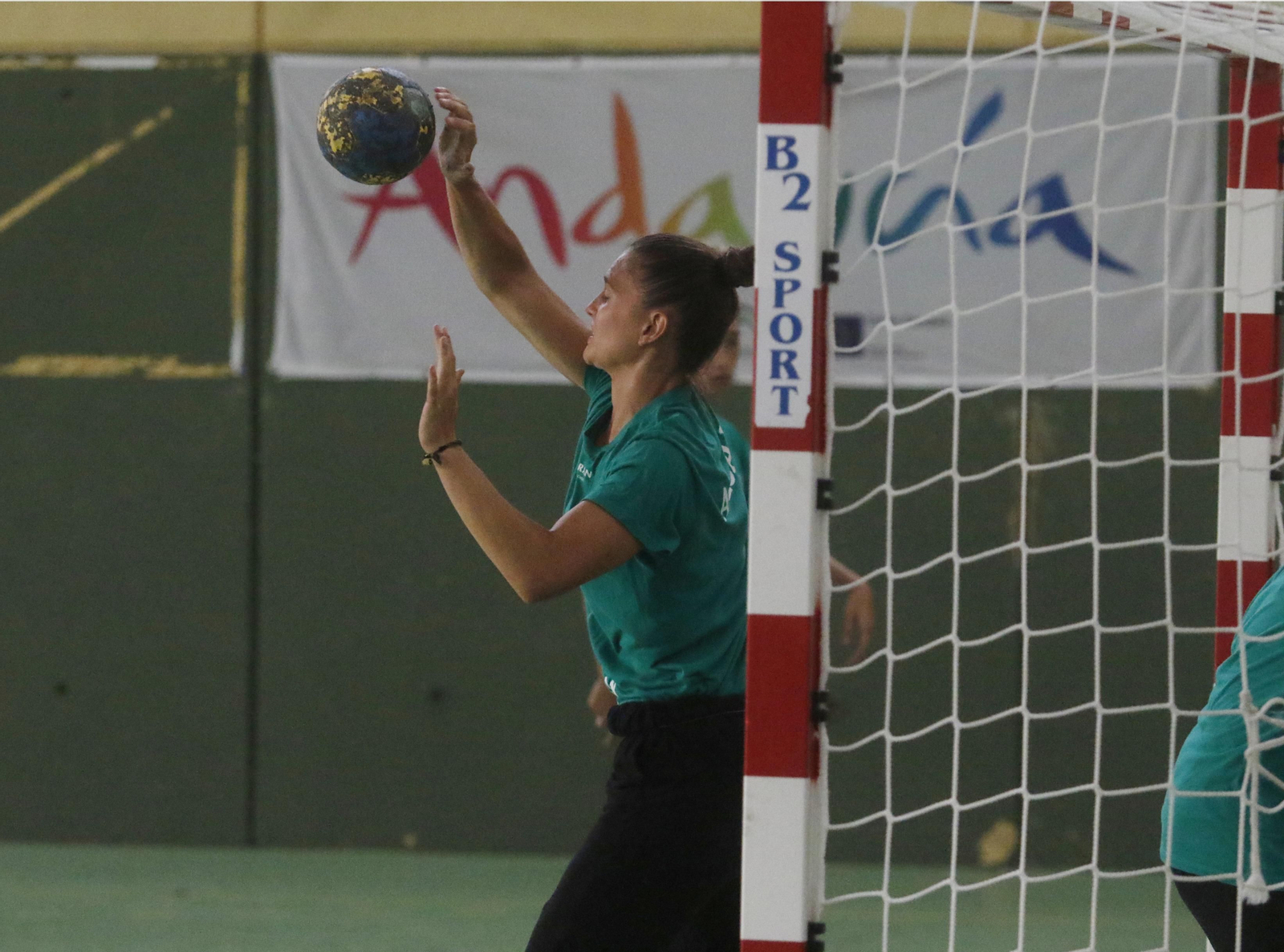 Las fotos del primer entrenamiento del Adesal camino de la Liga Guerreras Iberdrola