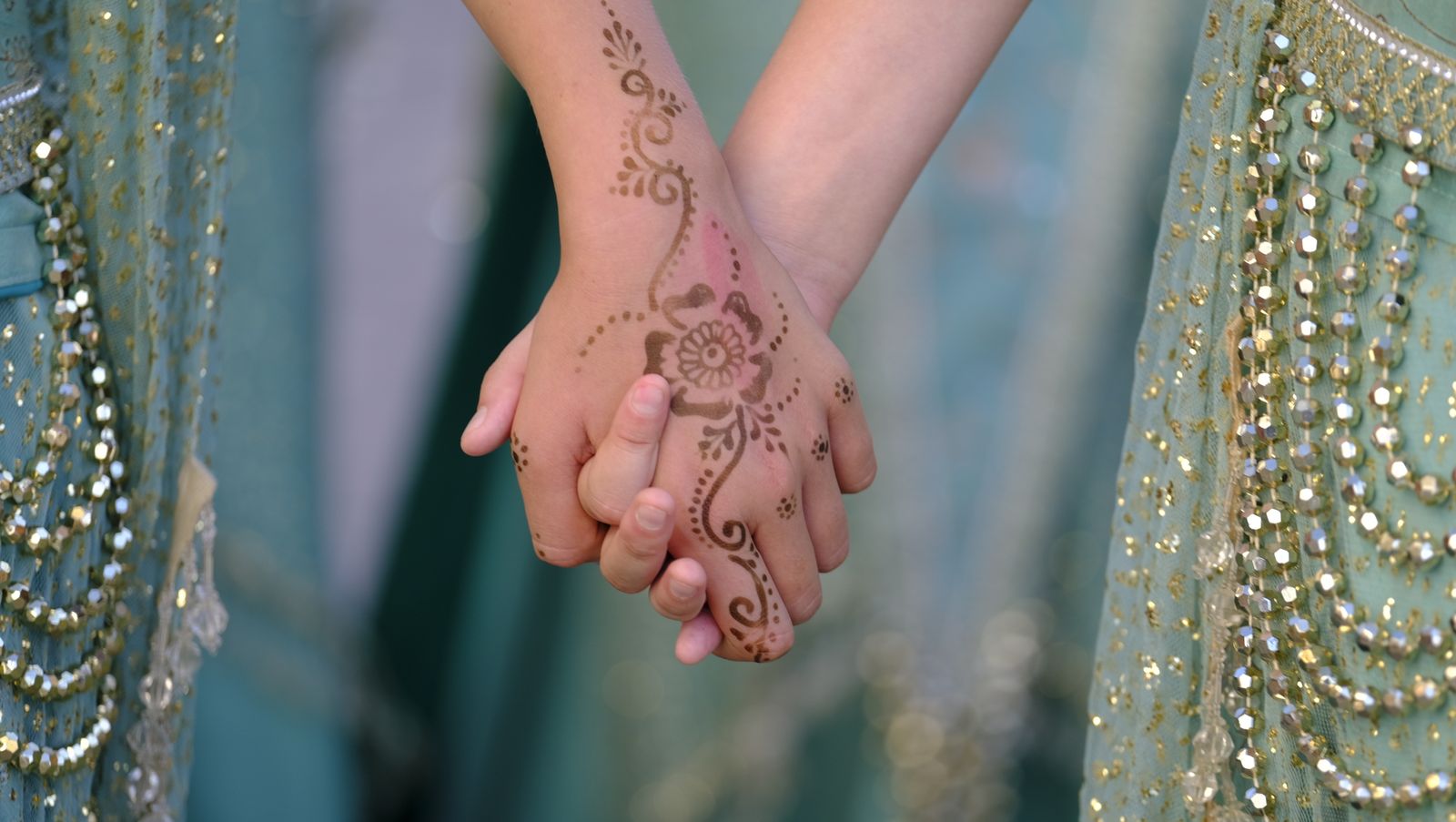 El espectacular desfile de Moros y Cristianos de Mojácar, en imágenes