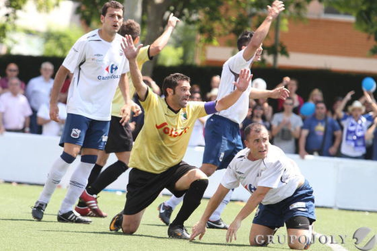 El ascenso tendrá que esperar para el Atlético Sanluqueño, que cayó por 2-0 ante el Prat.  Foto: LOF