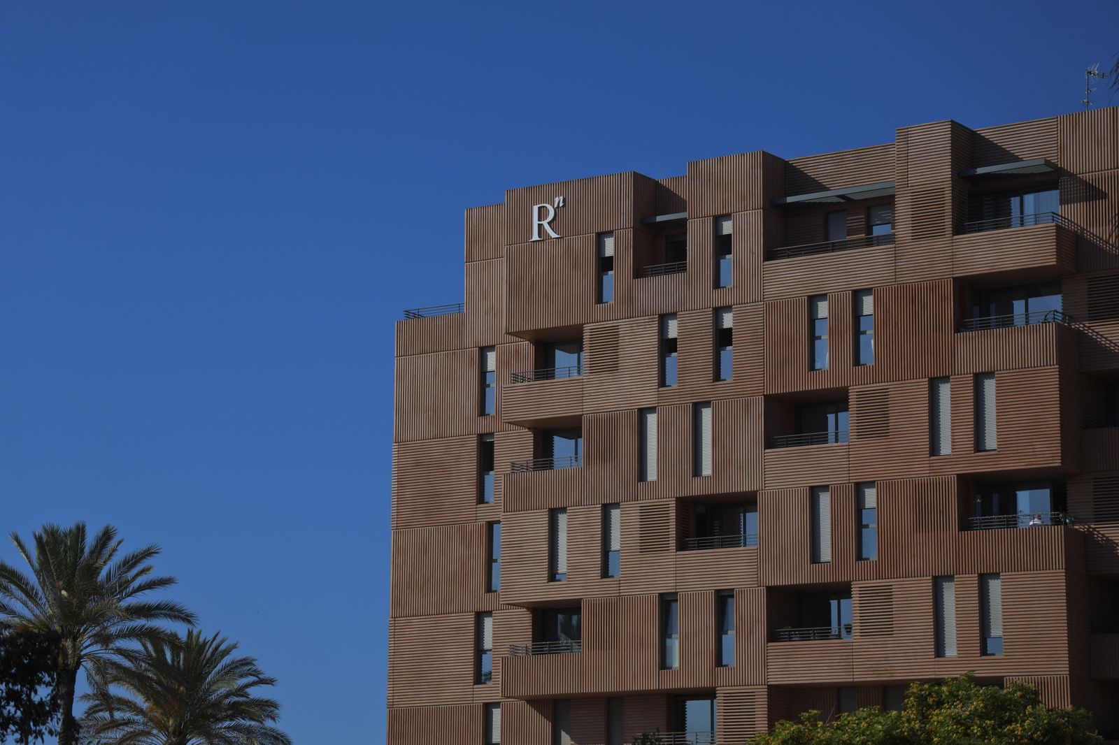 Imágenes de los 10 edificios singulares de la Málaga contemporánea