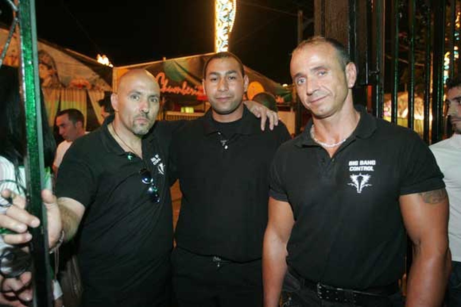 Tres porteros de casetas posan juntos ante la cámara

Foto: Vanessa Perez/J.M.Q.