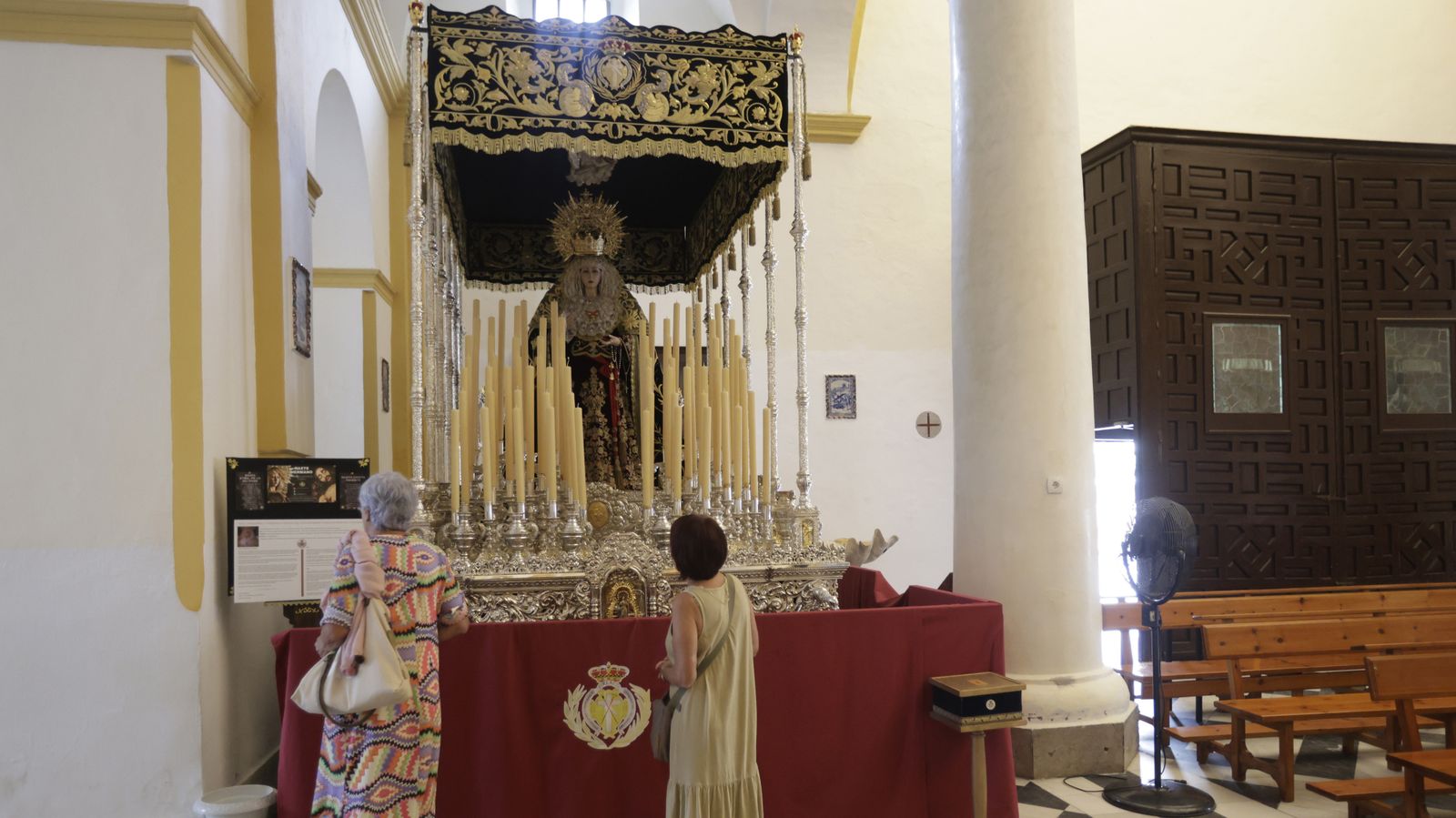 Preparativos en las iglesias de Algeciras para la Magna Mariana, en imágenes