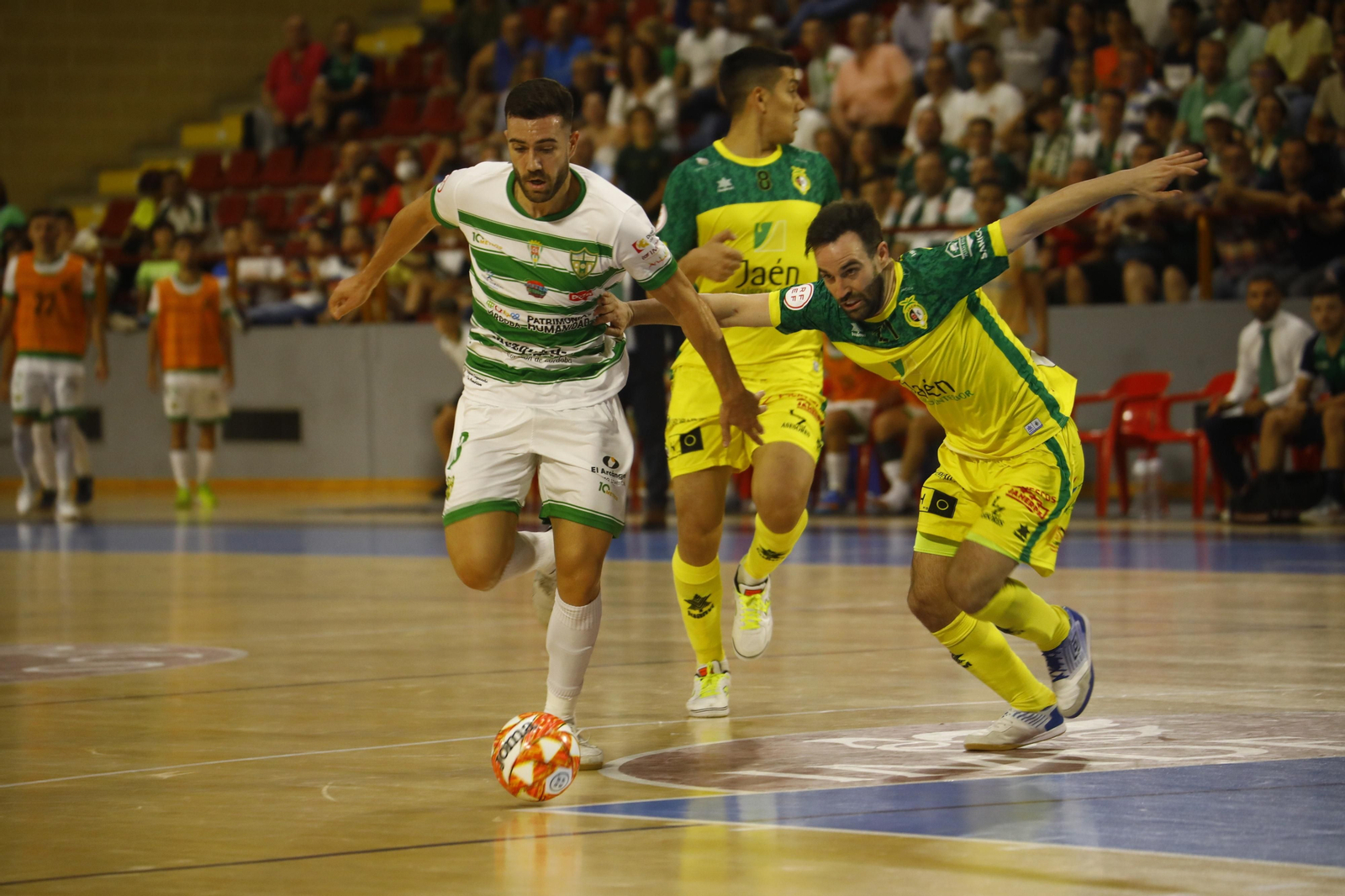 Las imágenes del empate entre el Córdoba Futsal y el Jaén Paraíso Interior