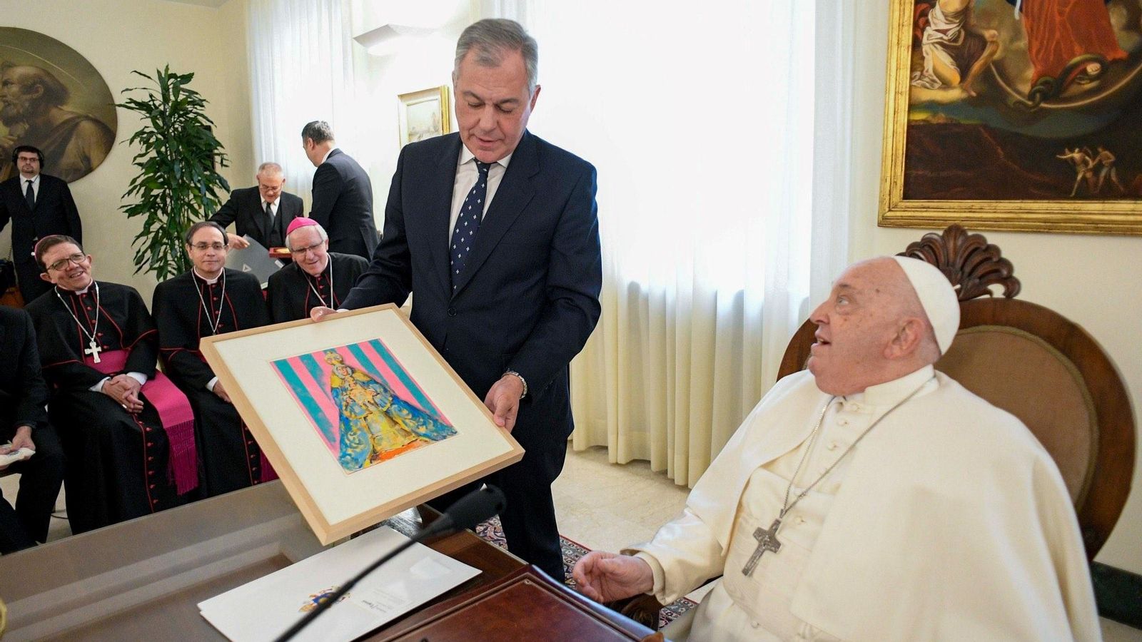 El alcalde durante su audiencia privada con el papa Francisco. El alcalde durante su audiencia privada con el papa Francisco.