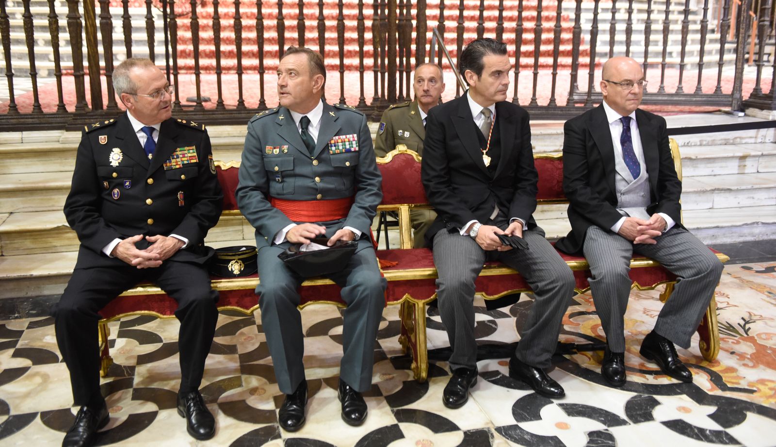 Las fotografías de un Corpus insólito en Sevilla