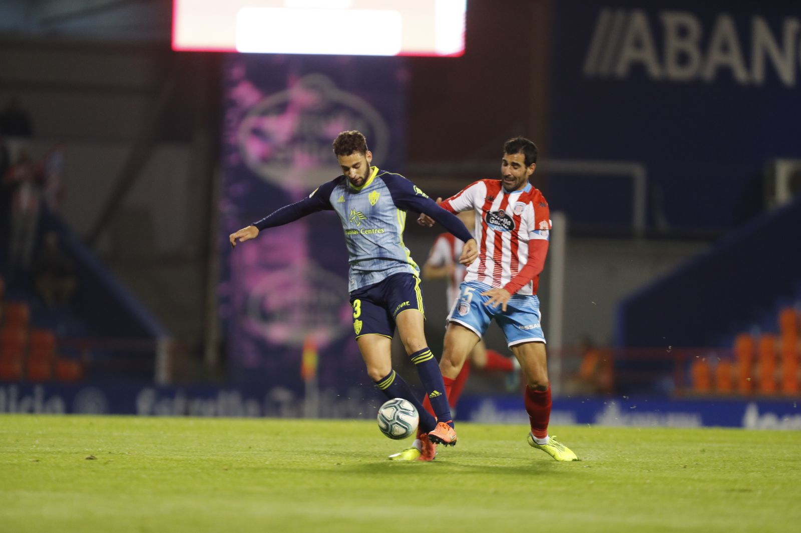 Iván Martos en el duelo disputado en el Anxo Carro de Lugo