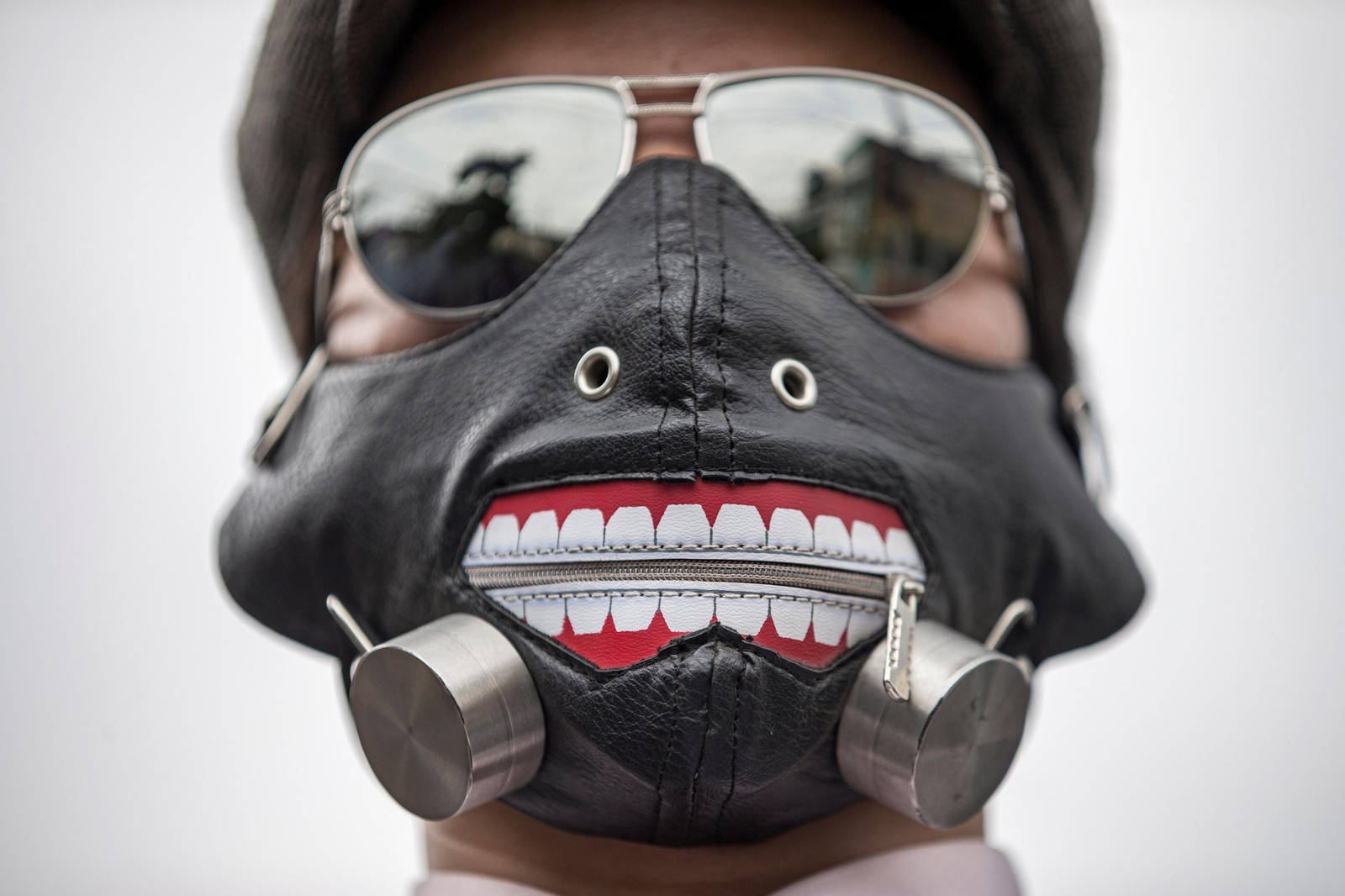 Una original mascarilla de cuero