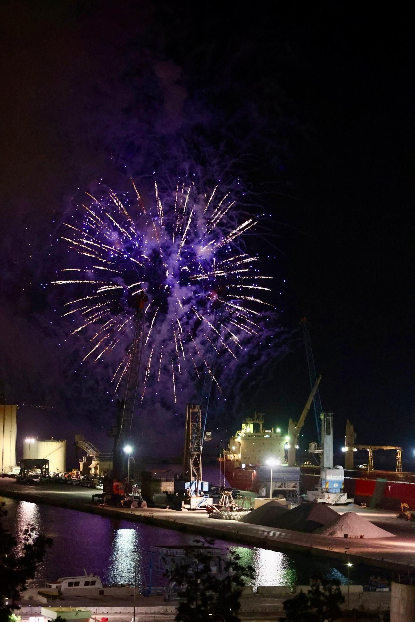 Las mejores fotos de los fuegos artificiales de la Feria de Málaga 2024