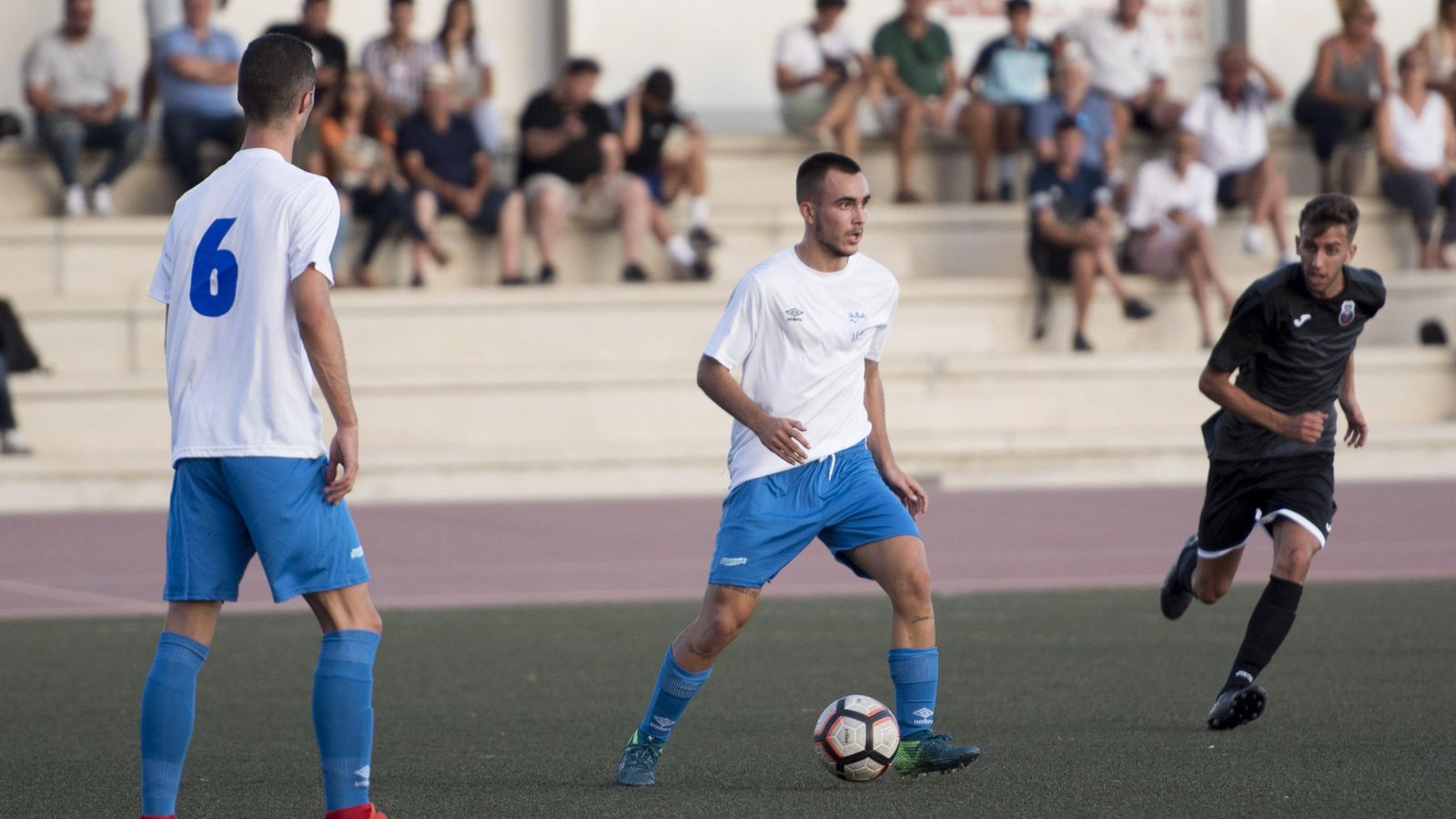 Los encuentros de juveniles se jugarán a puerta cerrada.