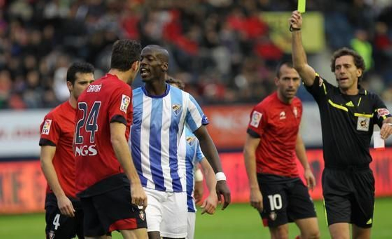 El Málaga pierde 2-0 en su visita al Reyno de Navarra. / Punto Press
