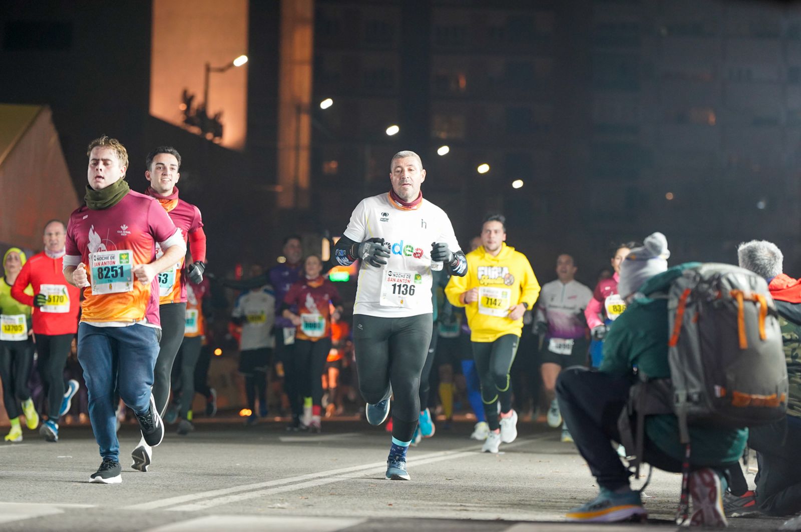 En imágenes: búscate en tu llegada a meta de la Carrera de San Antón 2026 (13)