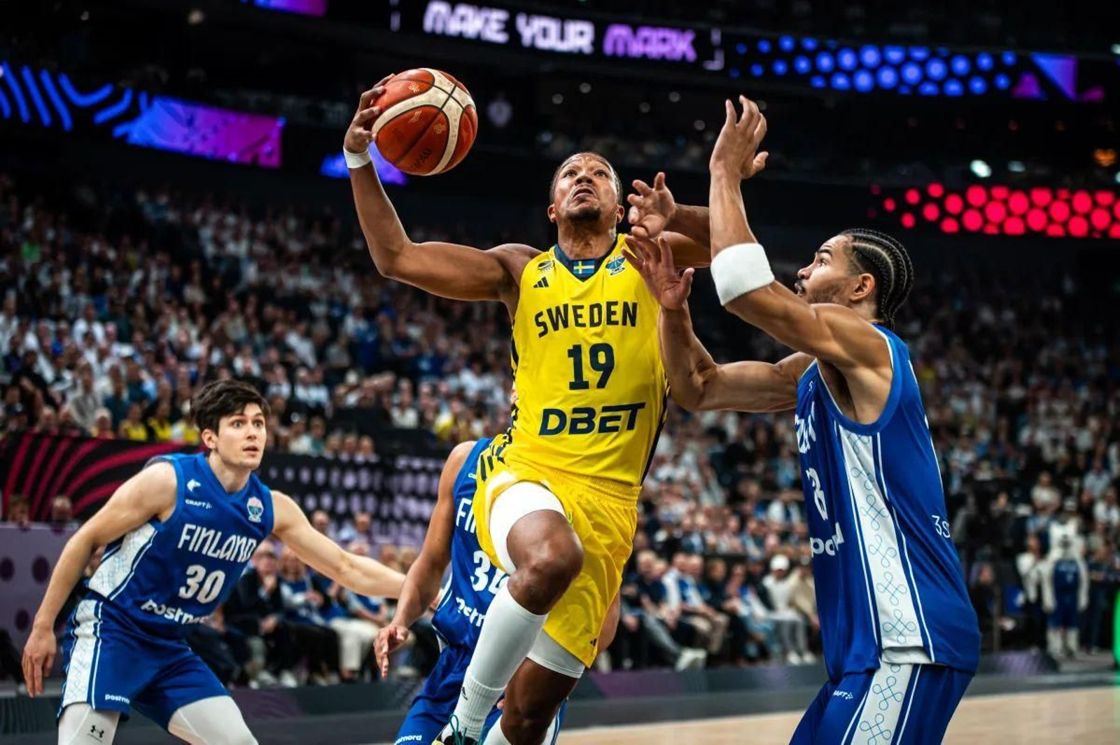 Eurobasket 2025: Pantzar cumple, pero Suecia no puede con Finlandia