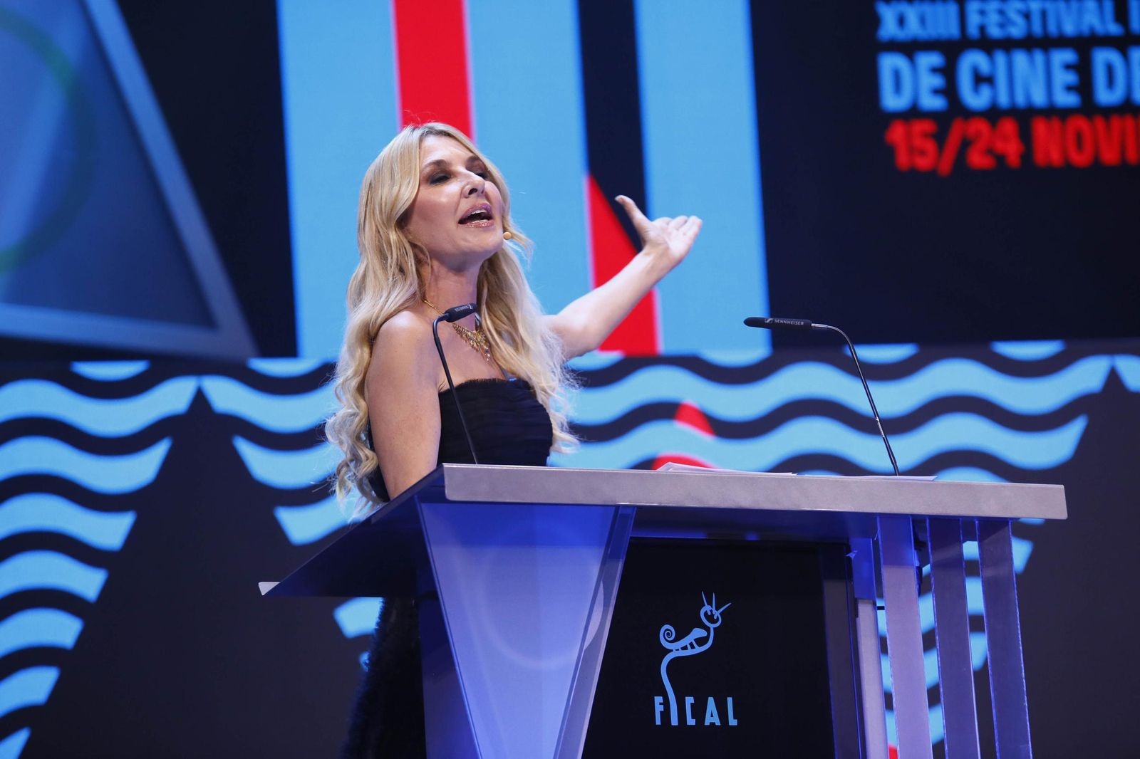 Las imágenes de la gala del Festival Internacional de Cine de Almería (Fical) con el premio 'Almería, tierra de cine' a Karra Elejalde