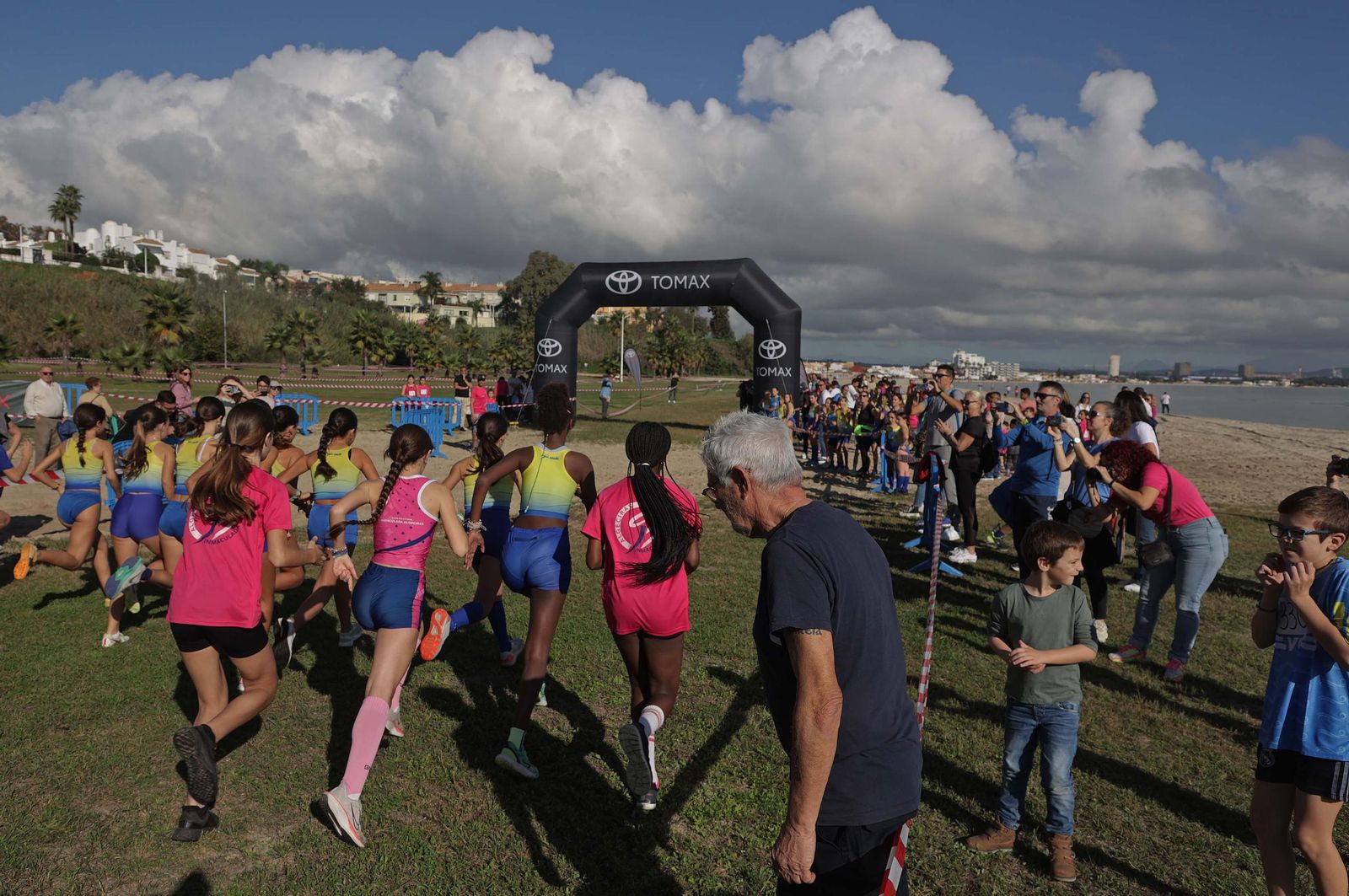 Búscate en el VIII Cross Mar de Fondo en Algeciras