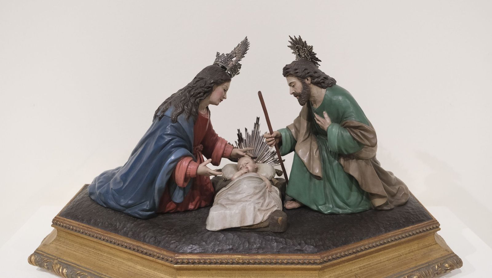 Las fotos de la exposición del escultor e imaginero Luis Álvarez Duarte en el MUREC