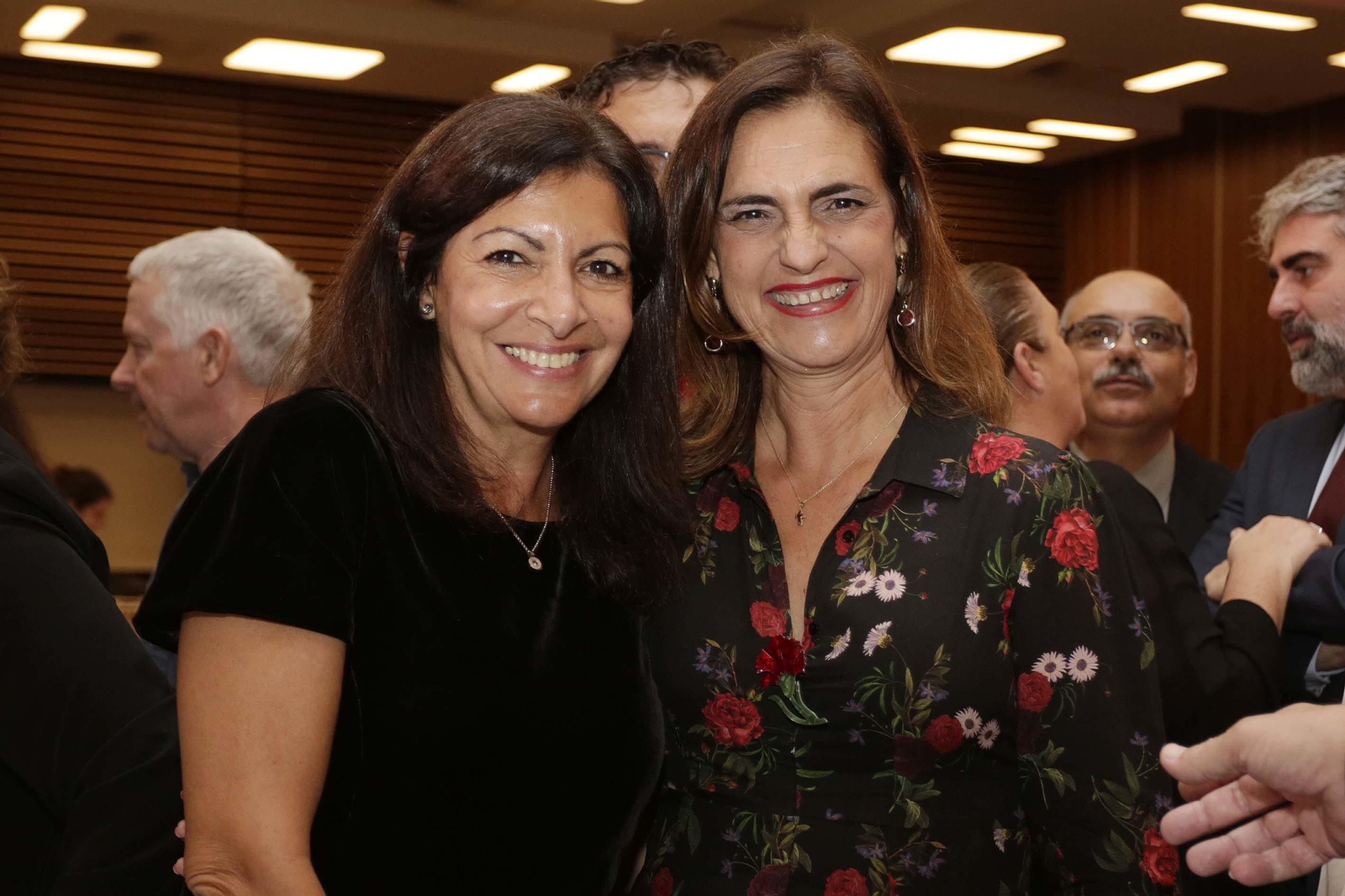 Las imágenes de la entrega del I Premio Federico Joly a Anne Hidalgo