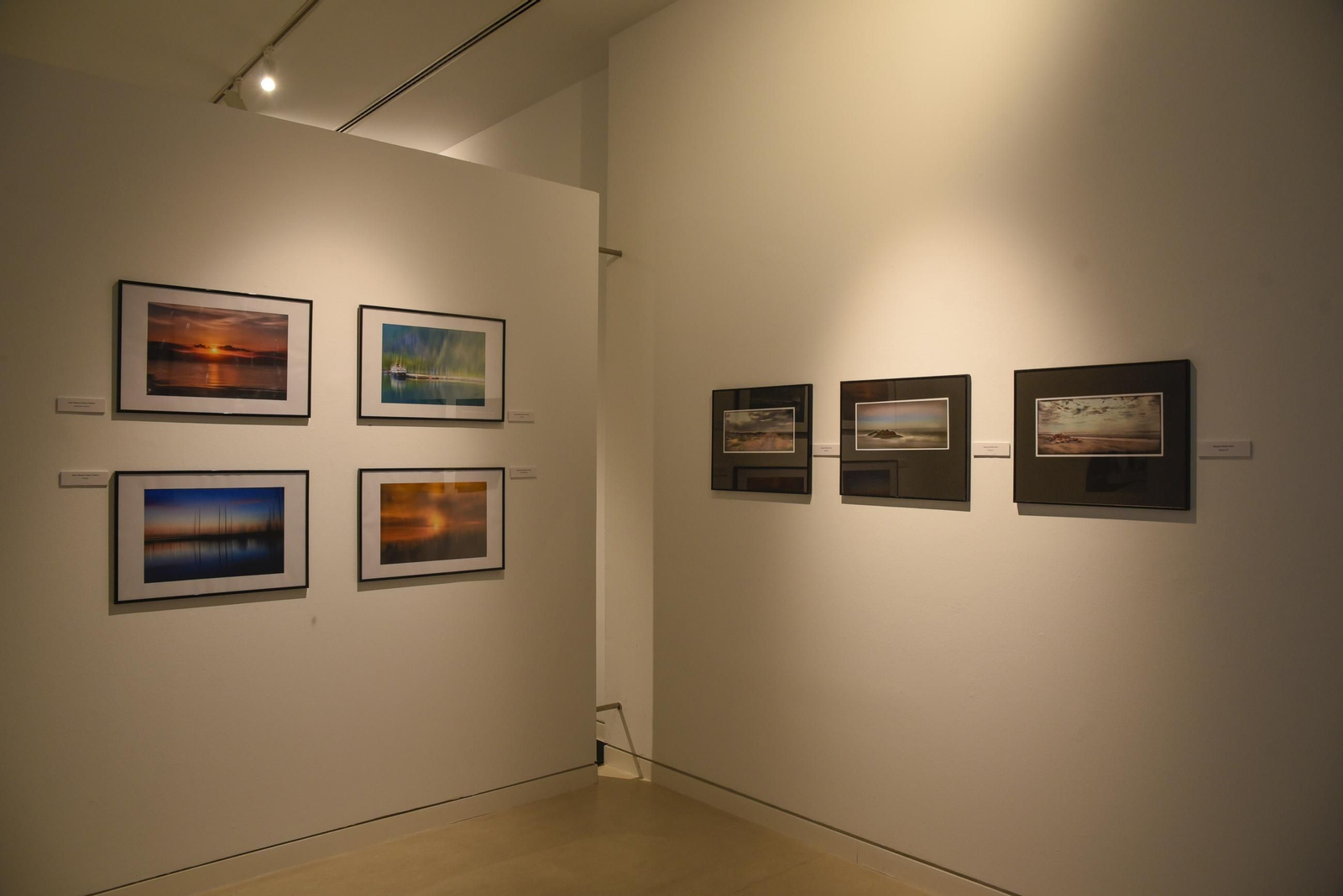 Fotos de la exposición colectiva de fotografías de Afal en La Línea