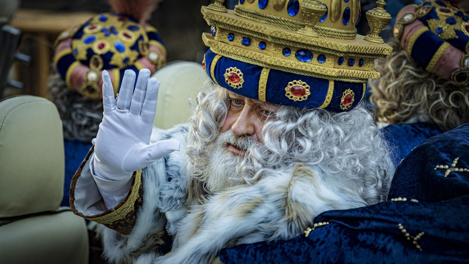 Las imágenes de SS.MM. los Reyes Magos en Cádiz: Visitas y cabalgata