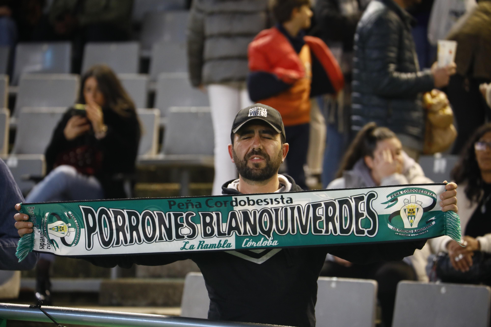 Las imágenes del ambiente en El Arcángel en el Córdoba CF - Pontevedra CF