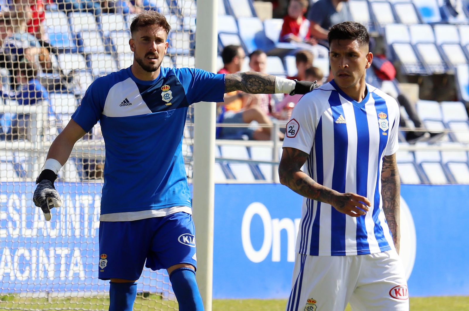 Marc Martínez, portero del Recre, durante un encuentro en el Nuevo Colombino