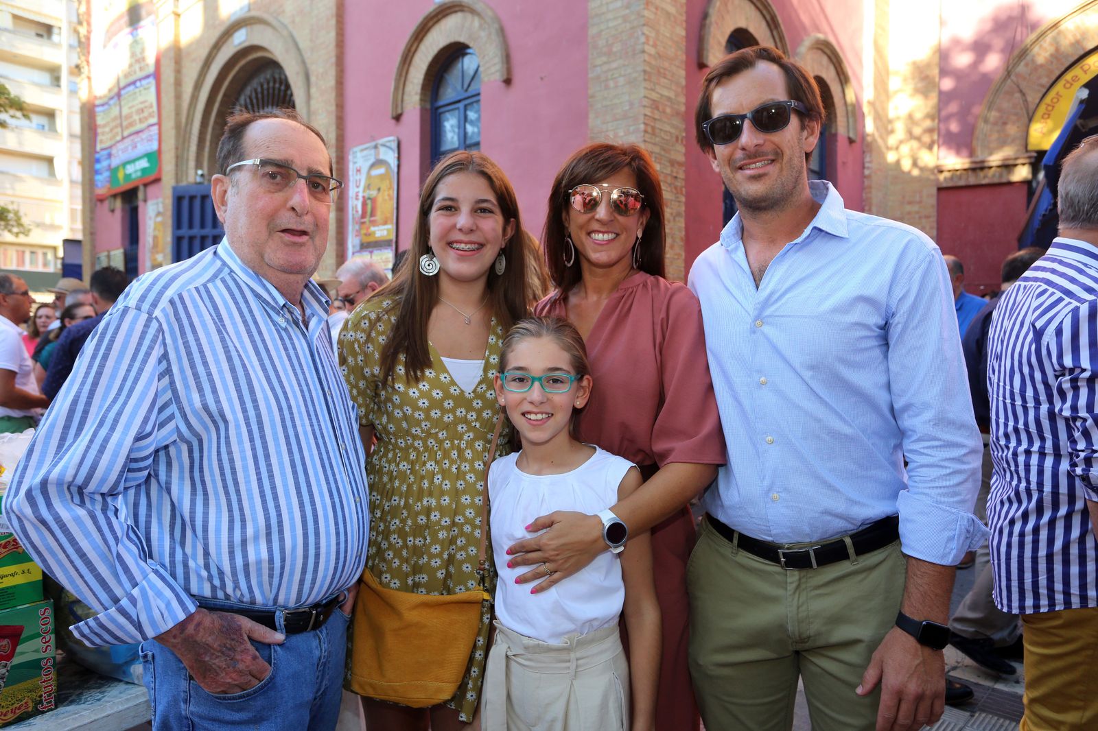 Imágenes del ambiente de la corrida del 2 de agosto en la Plaza de Toros de la Merced