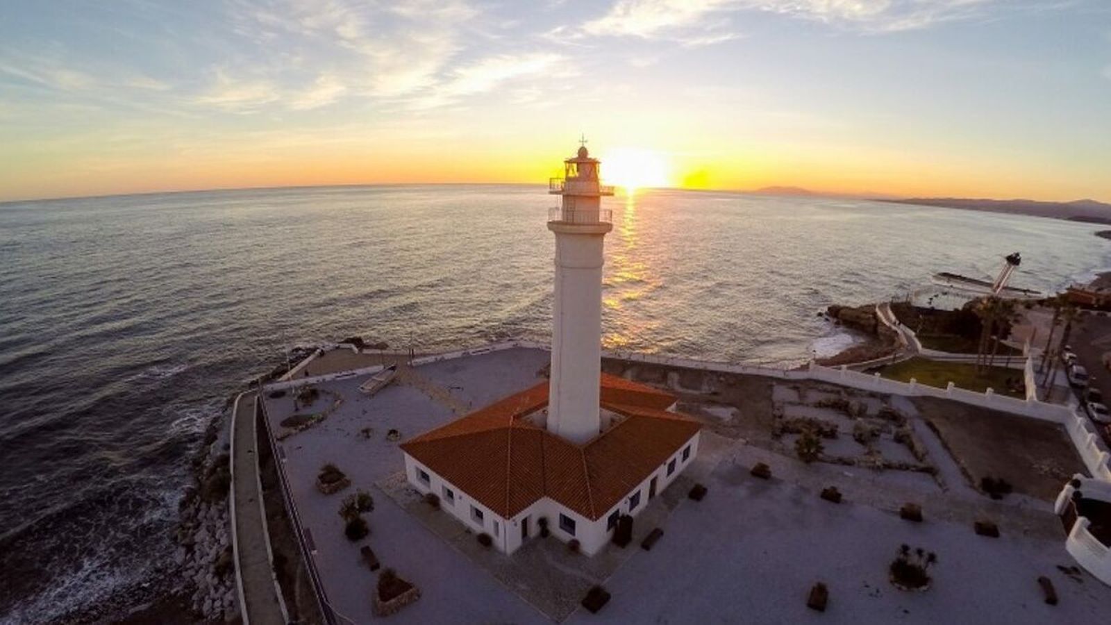 El faro de Torrox.