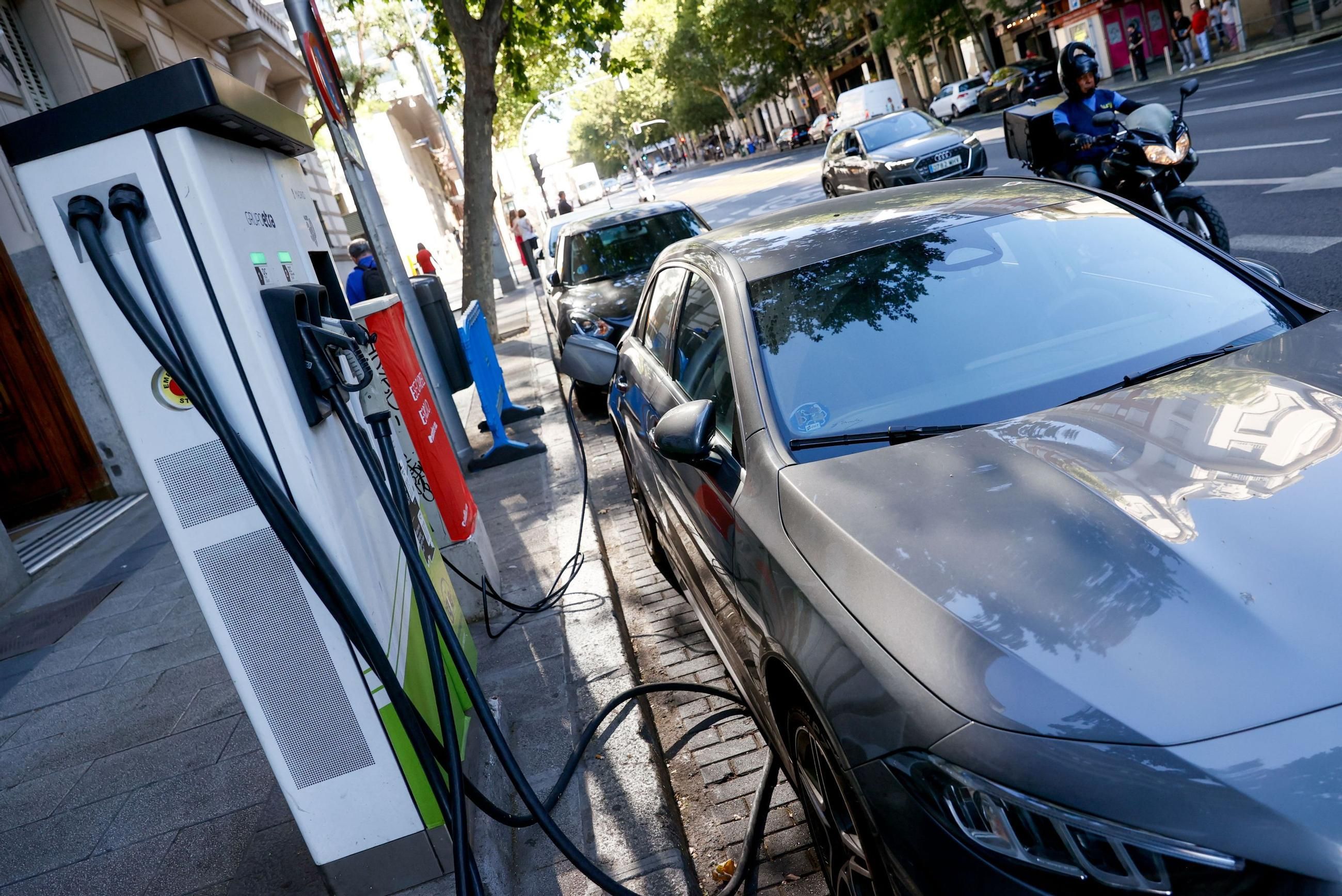 Испания вводит 400 миллионов евро для ускорения субсидий на электромобили