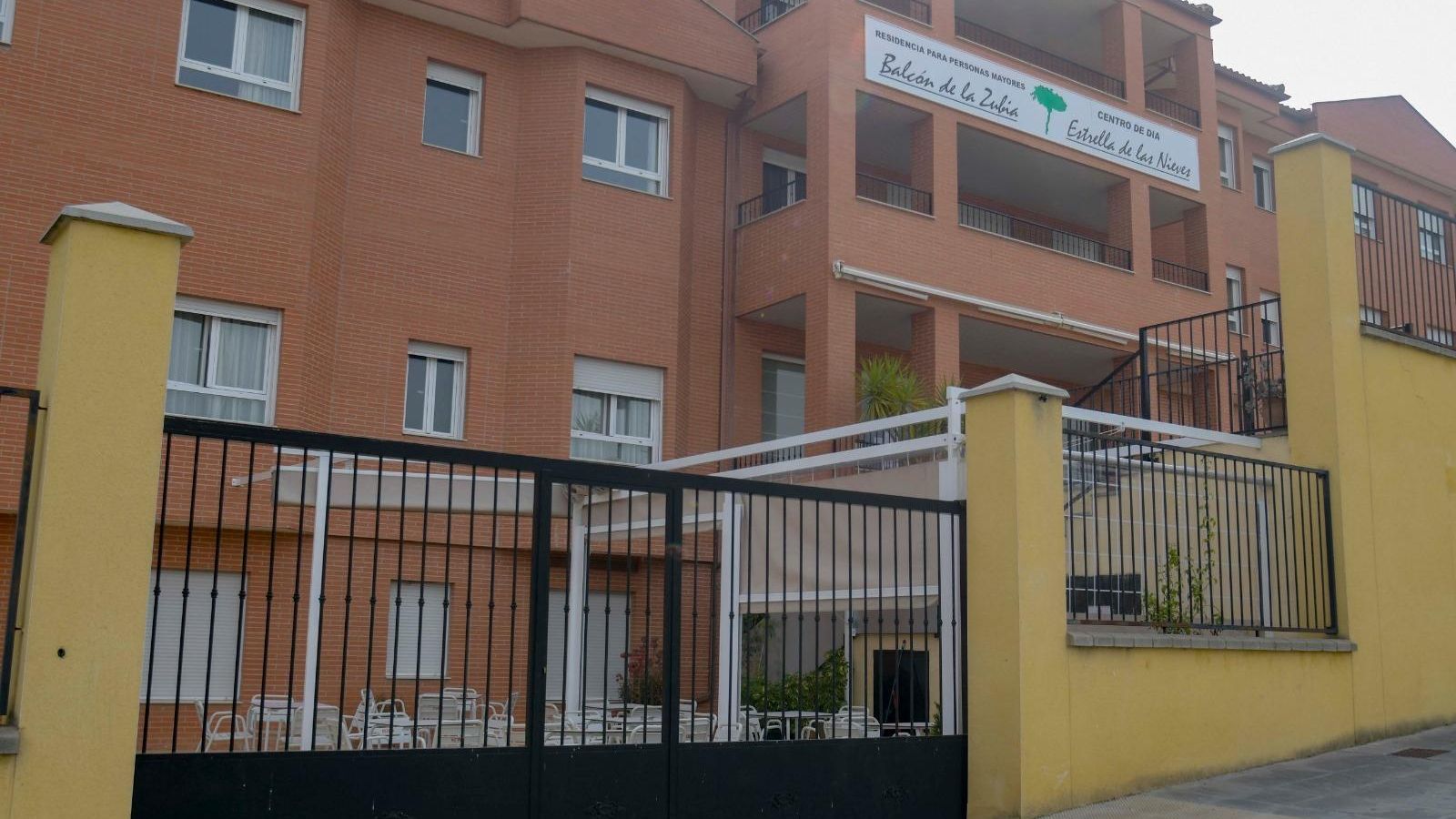 Balcón de La Zubia, residencia de Granada con fallecidos por coronavirus