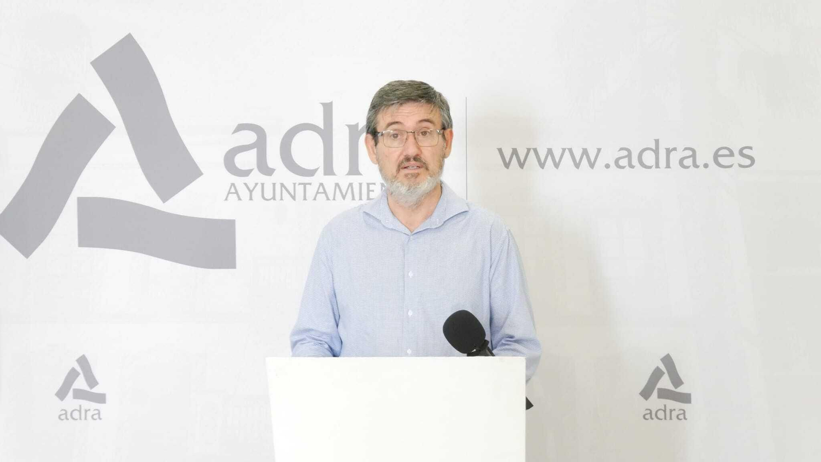 Manuel Cortés, alcalde de Adra.