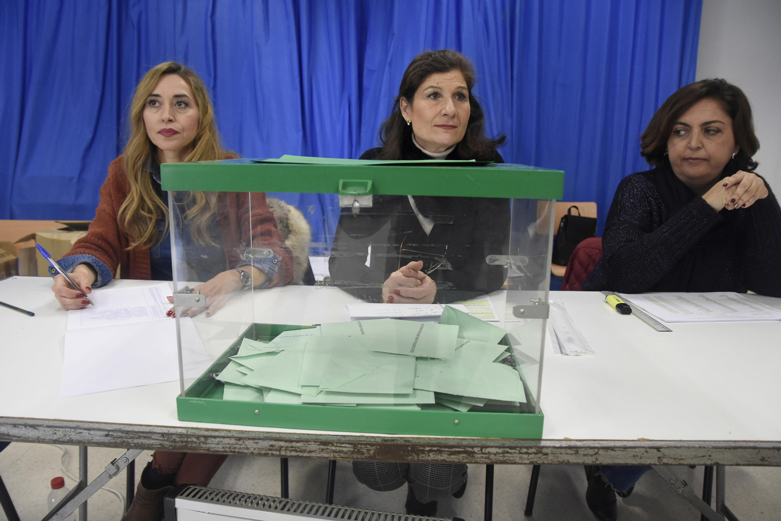 Las imágenes de la jornada electoral en Córdoba