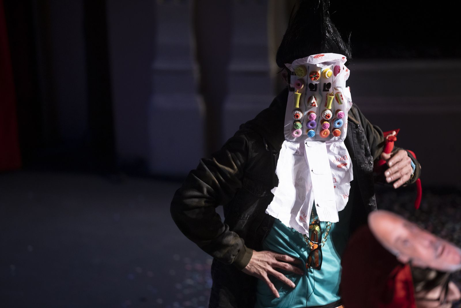 Imágenes de la actuación del cuarteto de Huelva "El plan Bellavista" en el Carnaval Colombino