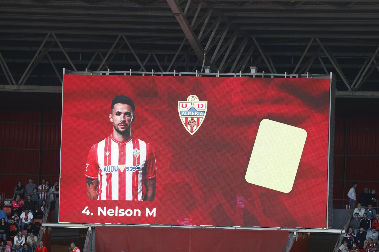 El partido U.D. Almería-Cádiz C.F. en imágenes