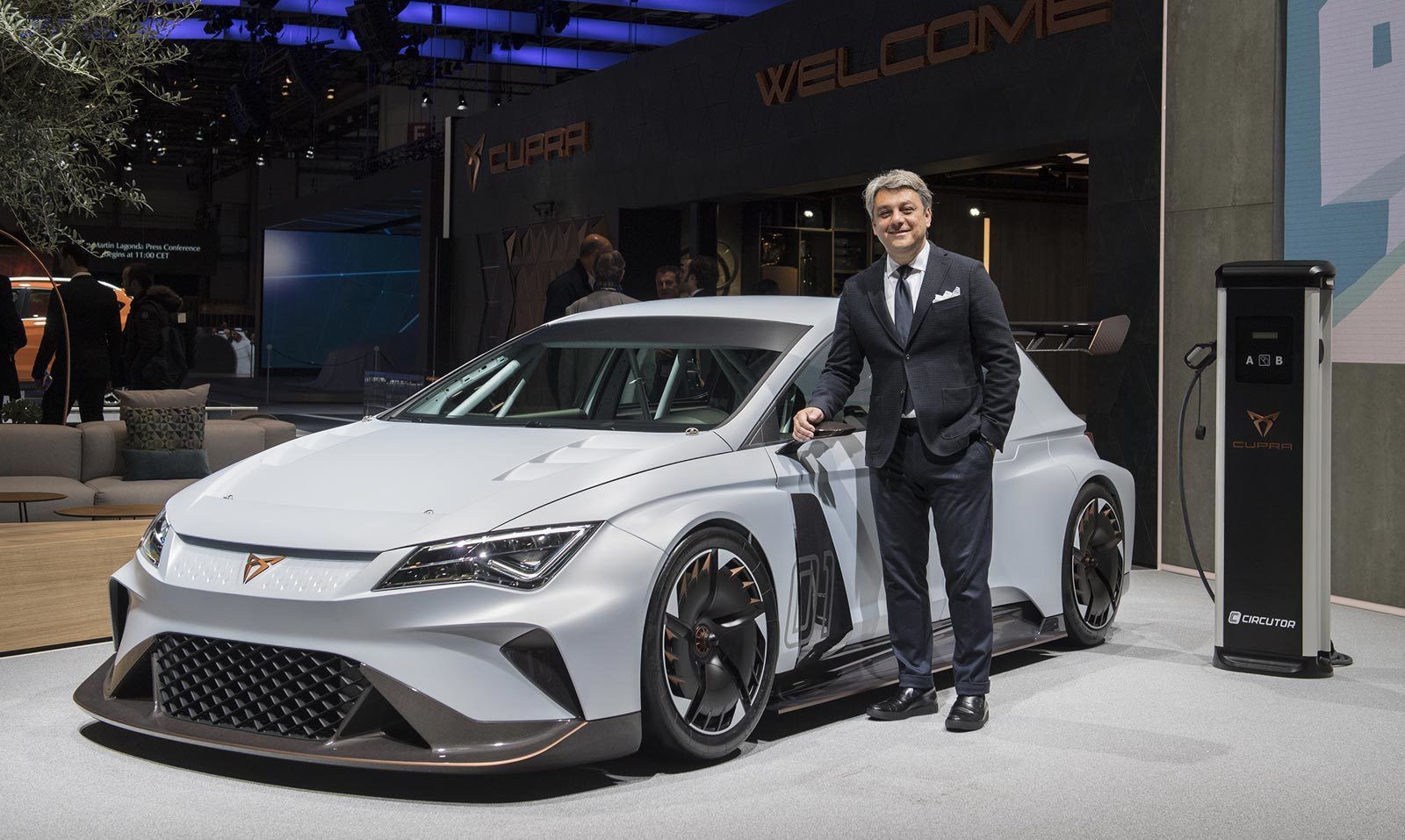 Seat: "La gasolina y el diésel tienen futuro pese a la electrificación"