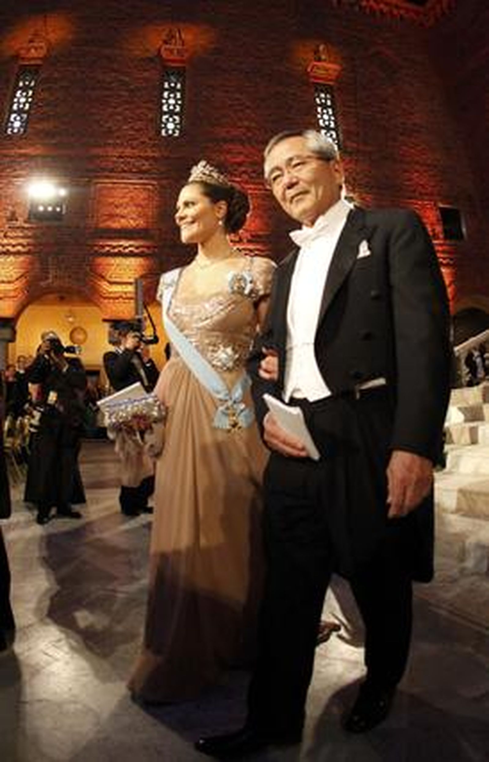 La princesa Victoria de Suecia junto al Nobel de Química Suzuki.

Foto: Reuters/AFP Photo/EFE