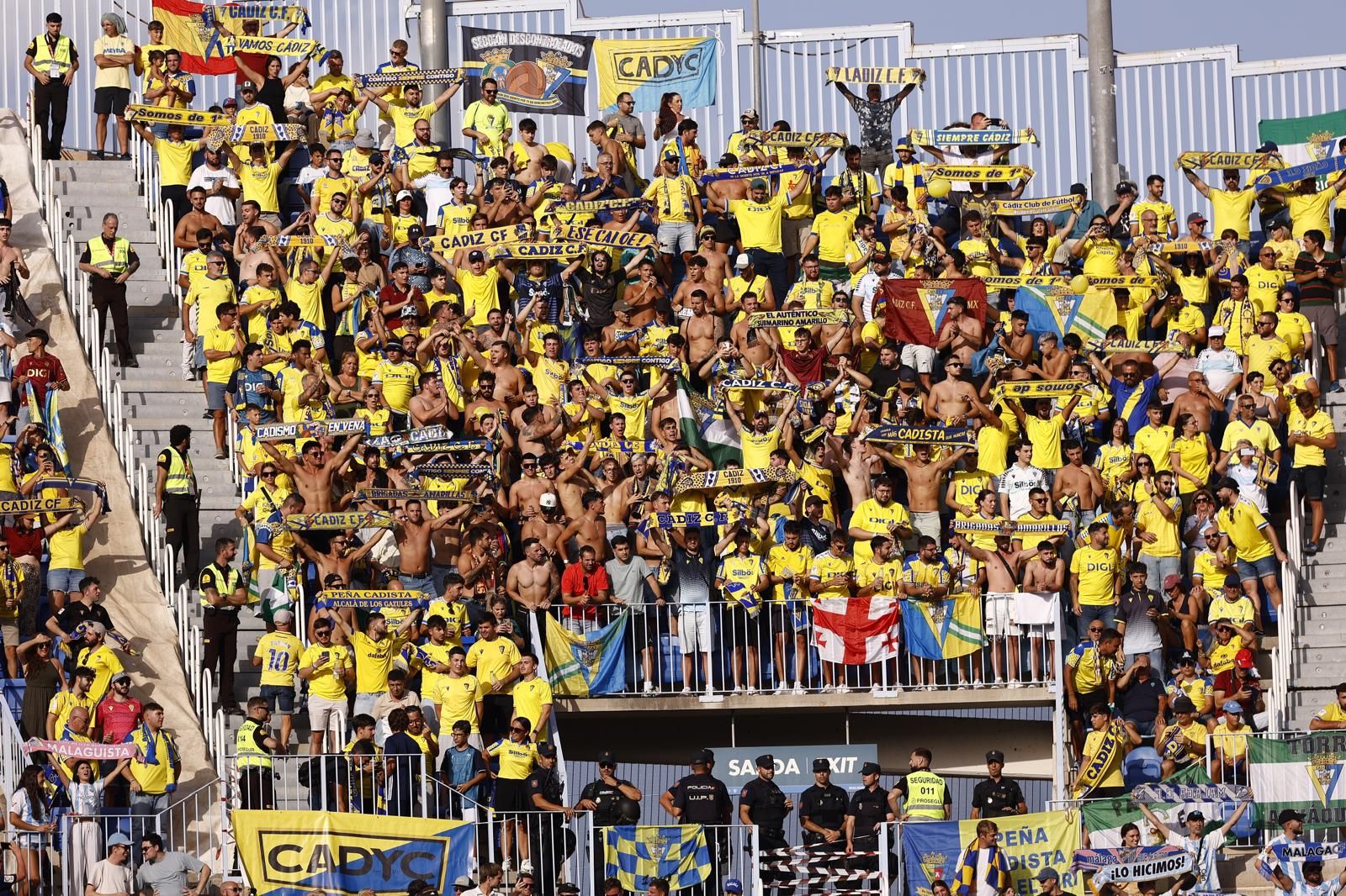 Búscate en las gradas de La Rosaleda durante el Málaga-Cádiz