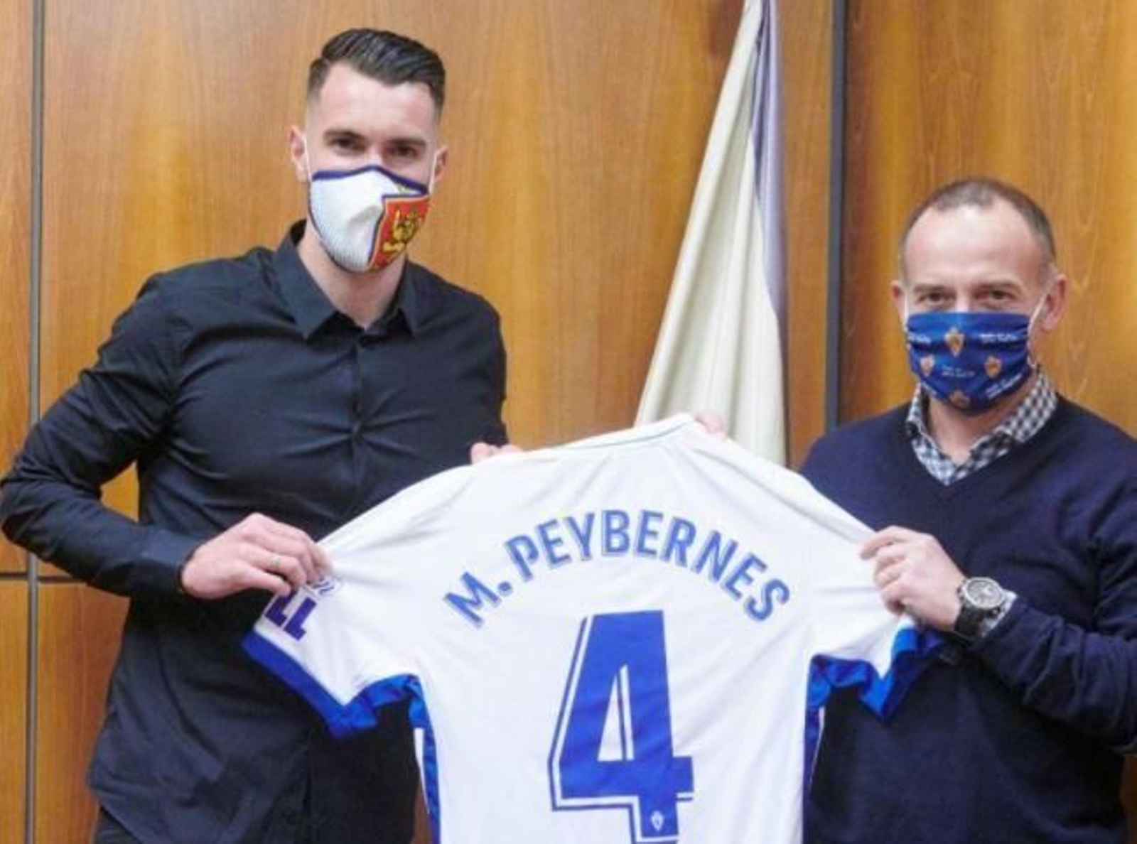 Peybernes, con la camiseta del Zaragoza.