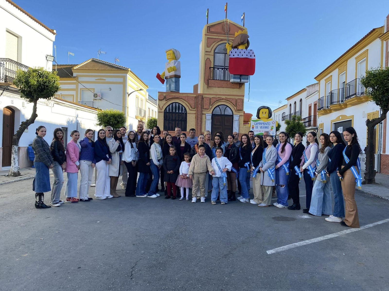 En este pueblo de Huelva también se celebran las fallas: "La cremá será este domingo" En este pueblo de Huelva también se celebran las fallas: "La cremá será este domingo"