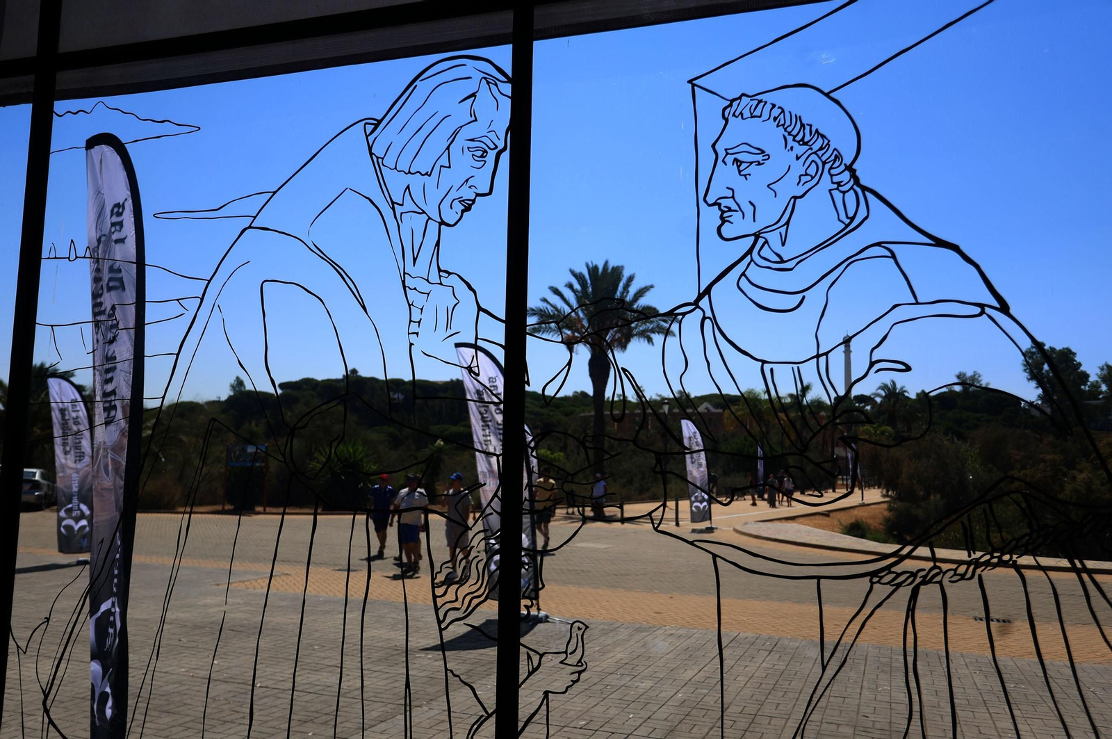 Imágenes de la Jornada de Puertas Abiertas del Muelle de las Carabelas con motivo del 3 de agosto