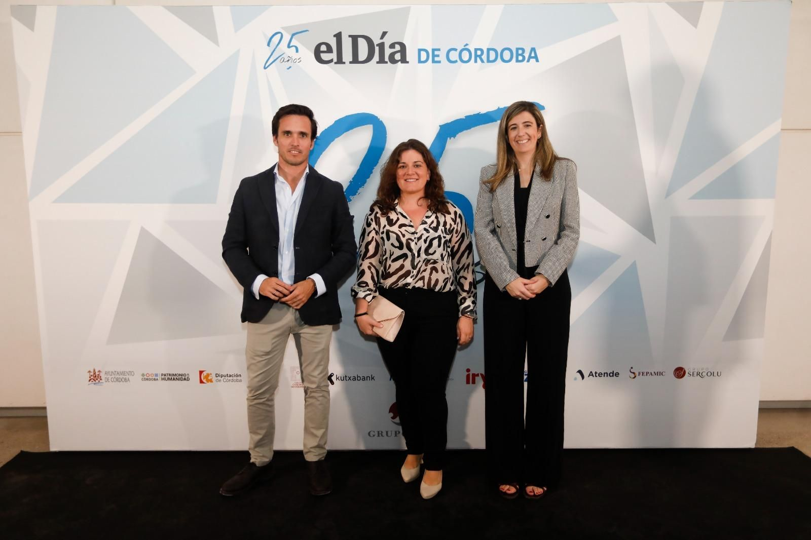 Juan Bosco Ruiz, Laura Luque y Esther Capitán.